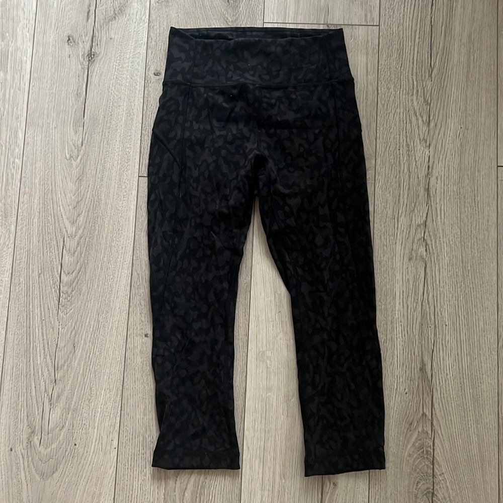 Lululemon Black Patterned Legging